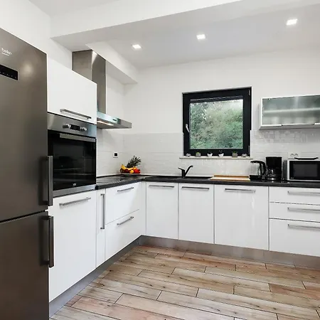 Marconi Tatil Evi Potpićan